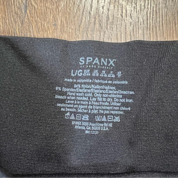 RED HOT by SPANX Shaping Capri Leggings SZ LG - Picture 7 of 8